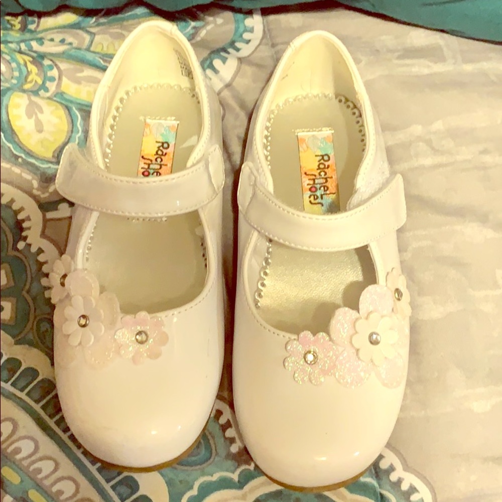 white shoes for girls